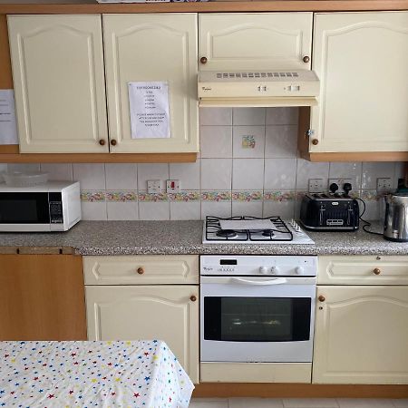 Single Room Only For One Adult Саутголл Екстер'єр фото